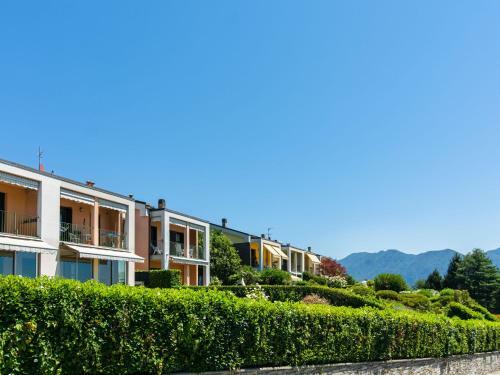 Luxurious Holiday Home In Verbania With Balcony