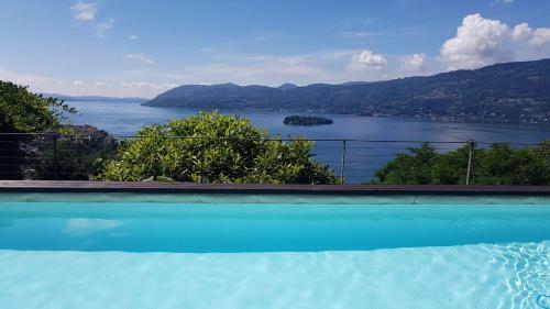 Villa Mauro Vista Lago Con Piscina