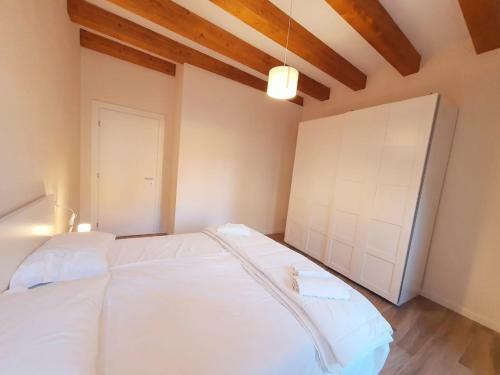 Eleonora Lake Apartements