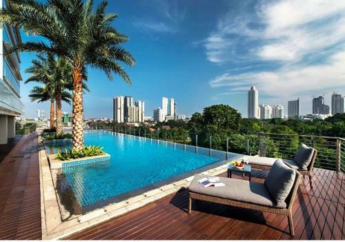 Three-bedroom Executive Serviced Apartment