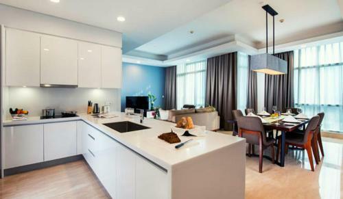 Three-bedroom Executive Serviced Apartment