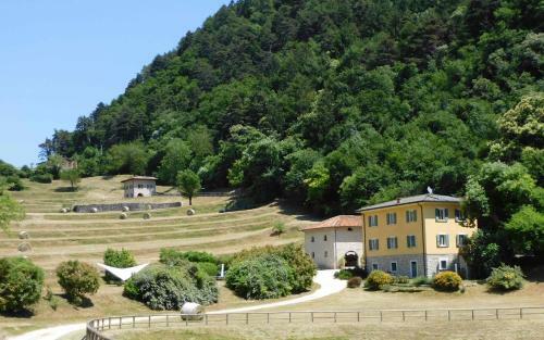 Borgo Paradiso