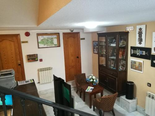Hostal Residencia Gibrale�n