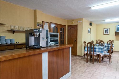 Hostal Residencia Gibrale�n