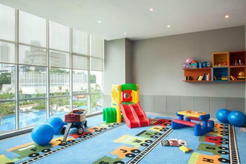 Two Bedroom Apartment, Fraser Place Setiabudi Jakarta