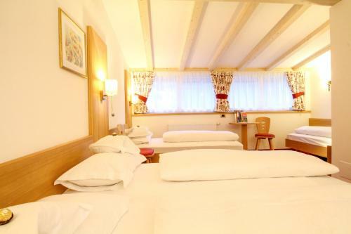Bed & Breakfast Garni Crepaz