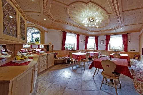 Bed & Breakfast Garni Crepaz