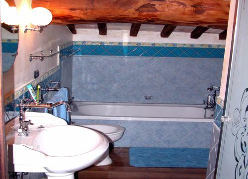 Hostal Room In Bb - Economy Room 2 People