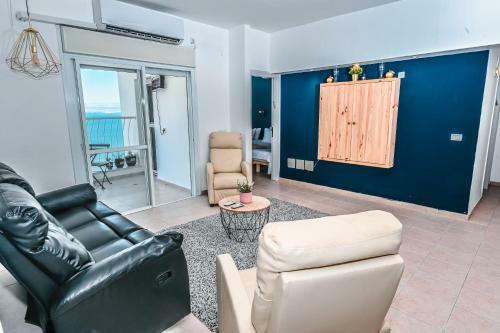 Lakeview Apartment