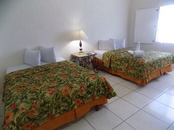 Hotel Las Palomas Express