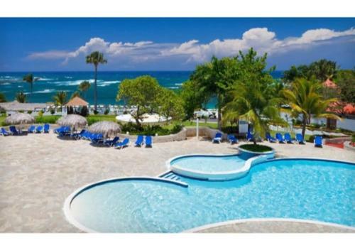 Experience Private 7 Bedroom Villa In All Inclusive Resort