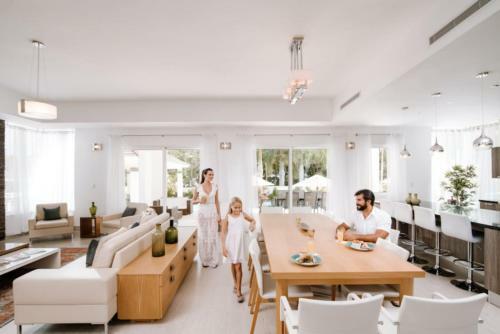 Experience Private 7 Bedroom Villa In All Inclusive Resort