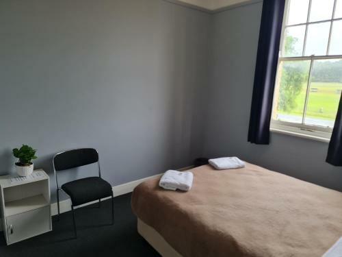 Kearsley Hotel