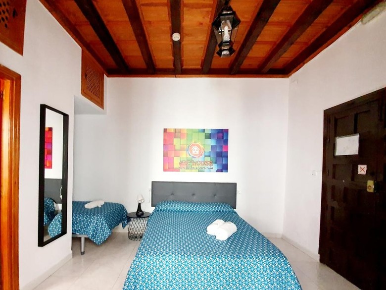 Hostal Osio - Backpackers