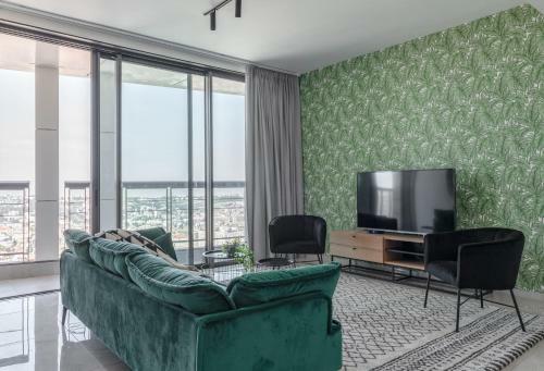 J Tower Residence Boutique - Apartments & Suites