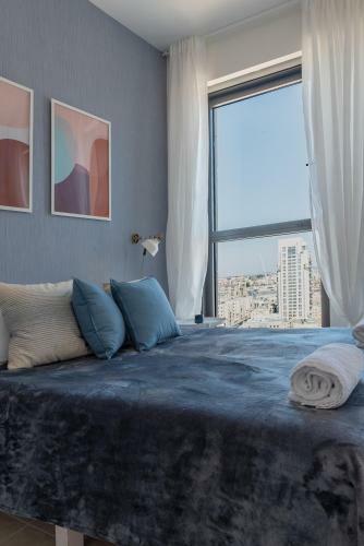 J Tower Residence Boutique - Apartments & Suites