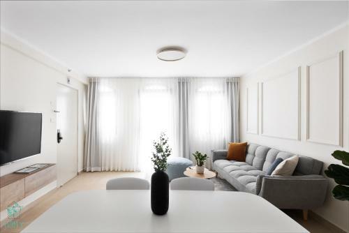 Alma City Center Classical Apartments By Homy