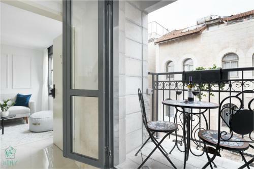 Alma City Center Classical Apartments By Homy