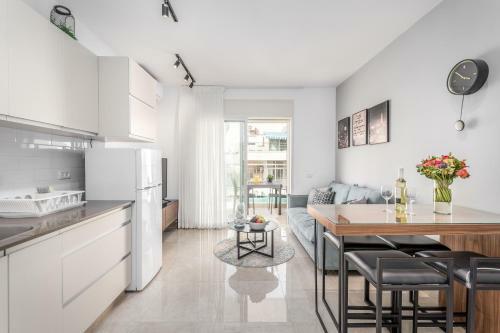 Apartamento Mahane Yehuda - Superb 1bdr W Balony /new Building