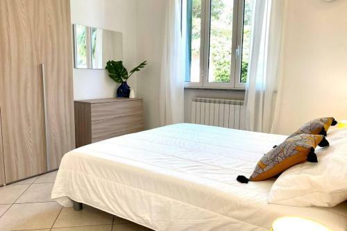 Apartamento Luminoso Bilocale Con Balcone A Borgio Verezzi
