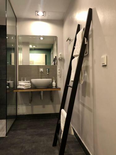 Hostal Pension Mariposa - Design Chambers