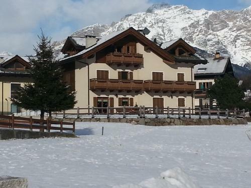 Bormio Suite Apartment, Terme E Sci A 5 Min. Di Auto