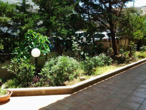 Villa Giardino 3 Camere 4 Bagni 2 Passi Dal Mare