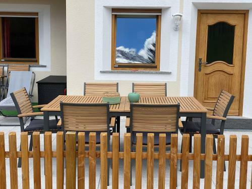 Apartments Oberhollenzer