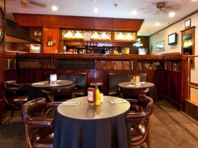 Hotel Shilo Inn Suites