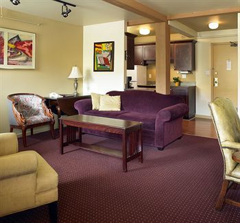 Swans Suite Hotel & Brewpub- 1