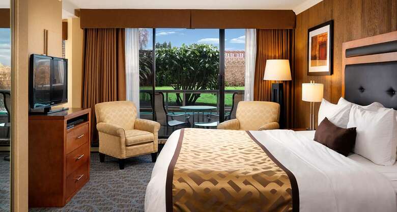 Hotel Best Western Plus Inner Harbour