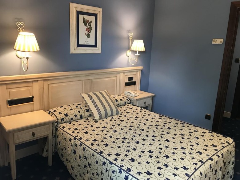 Hotel Leonor Mir�n