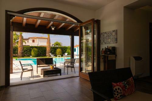 Superior Sicily Villa