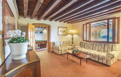 Amazing Home In Boara Pisani With 6 Bedrooms