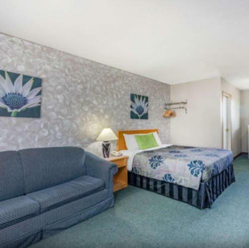 Hotel Almada Inn