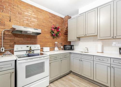 Apartamento Upscale 2br With King Bed And Netflix- Prime Location!