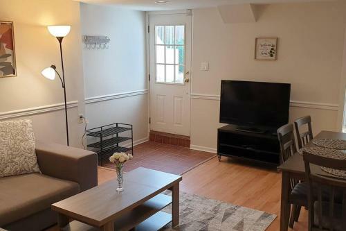 Apartamento Happy, Cozy, Fun, Loving Suite In West Vancouver