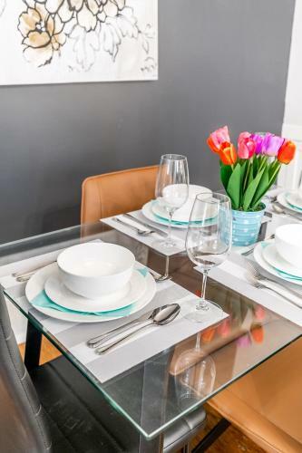 Apartamento Upscale 1br Boutique Apt With Netflix - Prime Downtown Location!