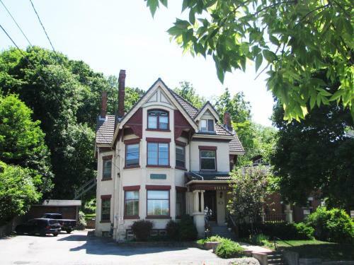 Mcbayne House