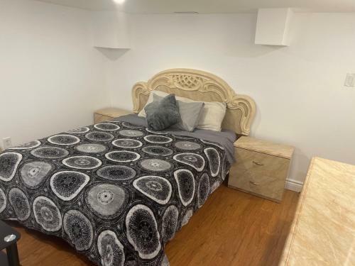 Hostal West Mountain Suites