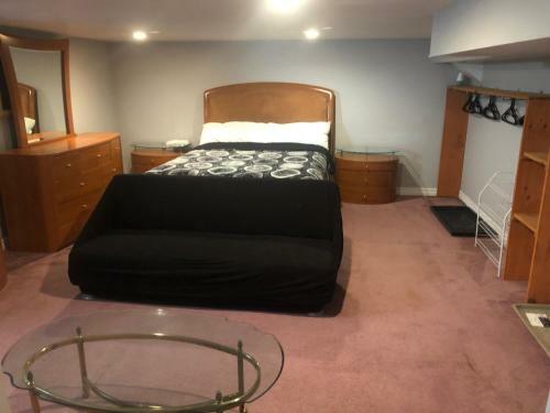 Hostal West Mountain Suites