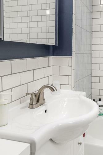Apartamento Bright & Spacious 2br Apt With Netflix, Near Dt Hamilton!