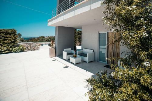 Pool Holiday Houses