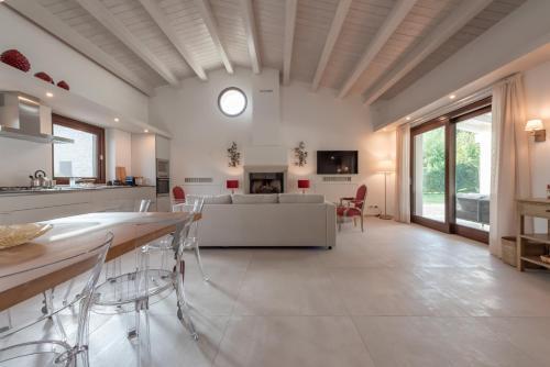 Villa Angelina
