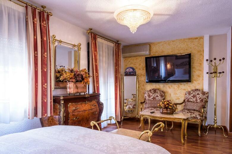 Hostal Lima