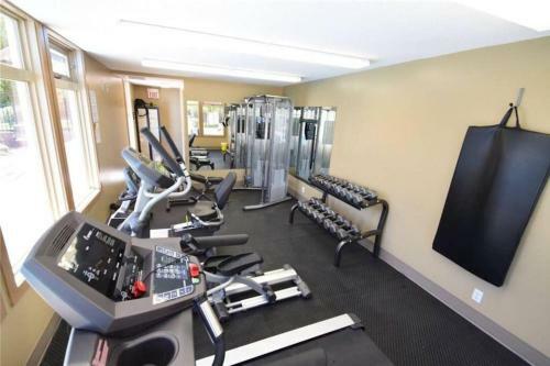 Apartamento Chic Retreat, Modern, Pool, Hot Tub, Gym