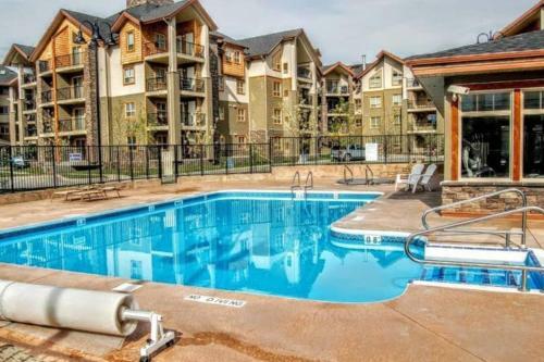 Apartamento Rustic Modern 2 Bed 2 Bath With Lakeview Pool And Hot Tub
