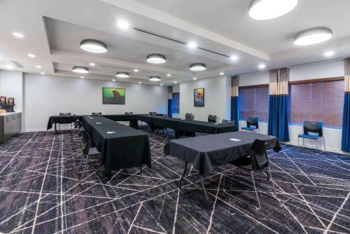 Hotel Microtel Inn & Suites By Wyndham Kanata