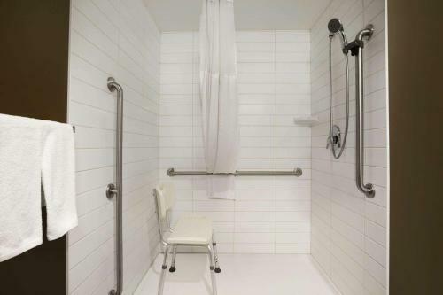 Hotel Microtel Inn & Suites By Wyndham Kanata
