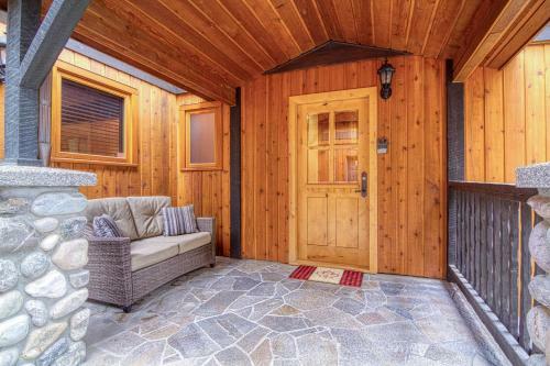 Windermere, Bc Mountain Retreat
